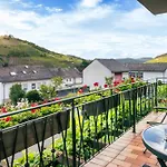 Ferienweingut Hirschen Schulstraße 4*
