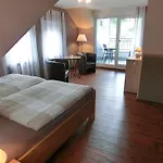 Alojamento de Acomodação e Pequeno-almoço Ferienweingut Hirschen Schulstrasse