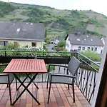 Ferienweingut Hirschen Schulstrasse