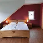 Alojamento de Acomodação e Pequeno-almoço Ferienweingut Hirschen Schulstrasse