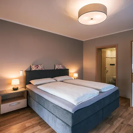 Ferienweingut Hirschen Schulstrasse Bed & Breakfast Burg (Bernkastel-Wittlich)