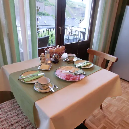 Bed & Breakfast Ferienweingut Hirschen Schulstrasse Burg (Bernkastel-Wittlich)