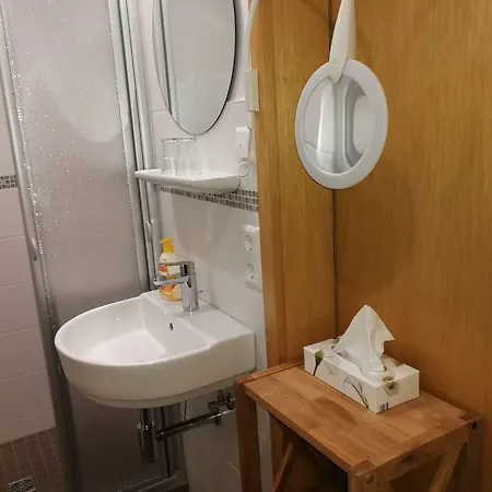 Ferienweingut Hirschen Schulstrasse Bed & Breakfast