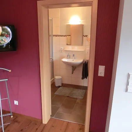 Bed and Breakfast Ferienweingut Hirschen Schulstrasse