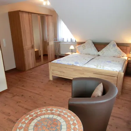 Ferienweingut Hirschen Schulstraße Frühstückspension 4*