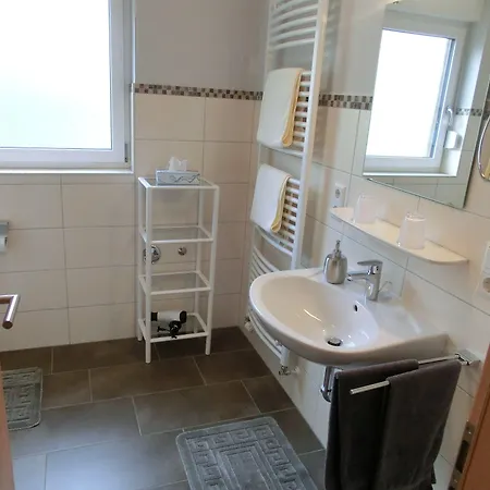 Ferienweingut Hirschen Schulstrasse B&B