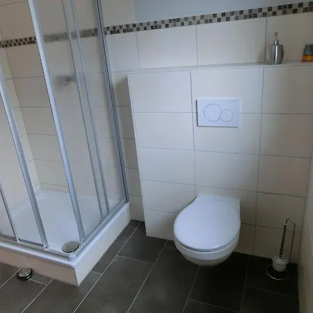 Ferienweingut Hirschen Schulstrasse Bed & Breakfast 4*