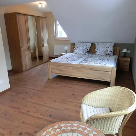 Frühstückspension Ferienweingut Hirschen Schulstraße