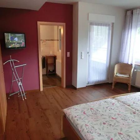 Bed & Breakfast Ferienweingut Hirschen Schulstrasse