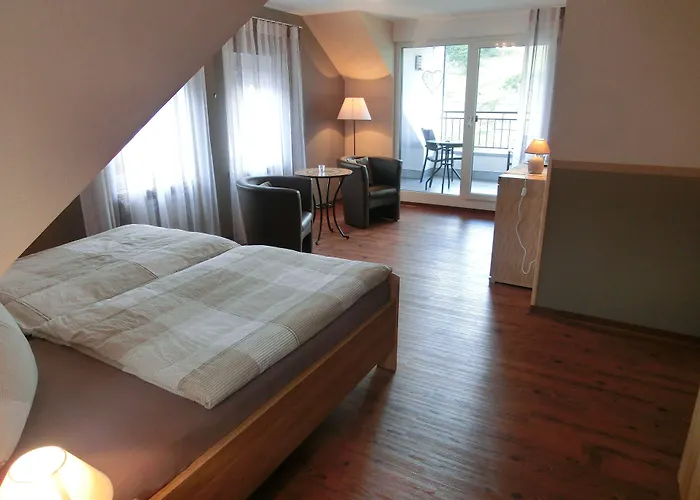 B&B Ferienweingut Hirschen Schulstrasse