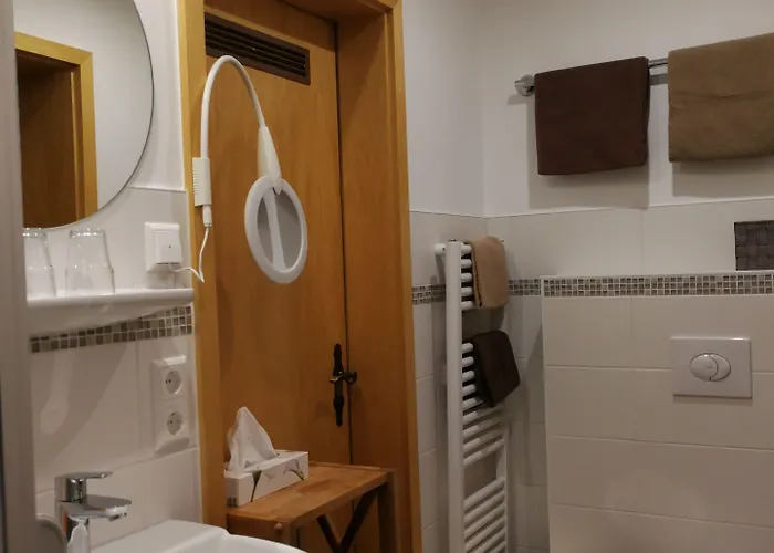 Ferienweingut Hirschen Schulstrasse