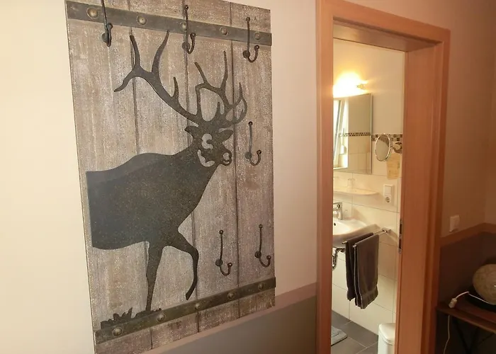 Ferienweingut Hirschen Schulstrasse 住宿加早餐酒店 Burg (Bernkastel-Wittlich)