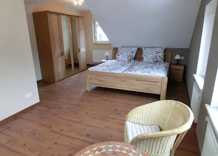 B&B Ferienweingut Hirschen Schulstrasse