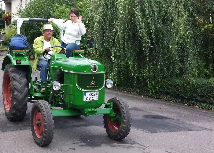 Ferienweingut Hirschen Schulstrasse B&B