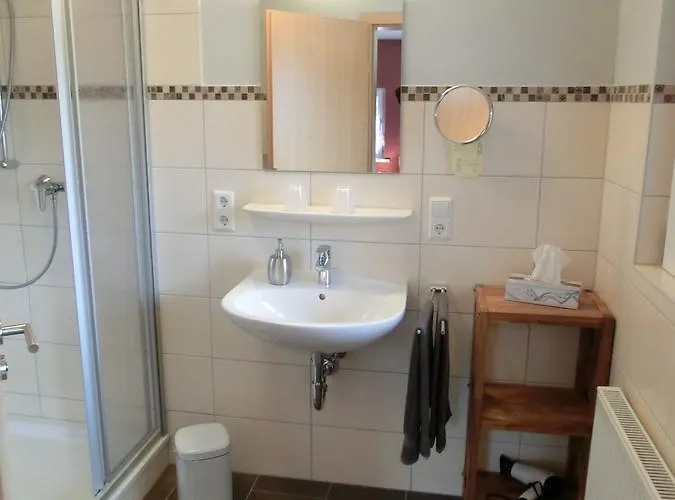 Ferienweingut Hirschen Schulstrasse Отель типа 